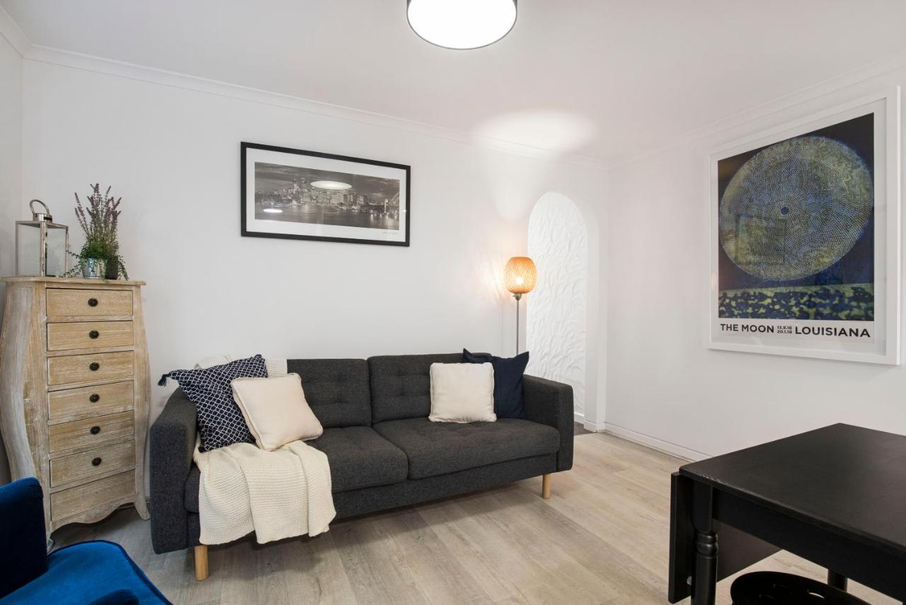 Bayswaterfront Apartments Аделаида Экстерьер фото
